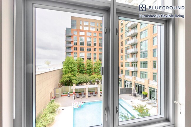 Foto del edificio - 12025 Town Square St