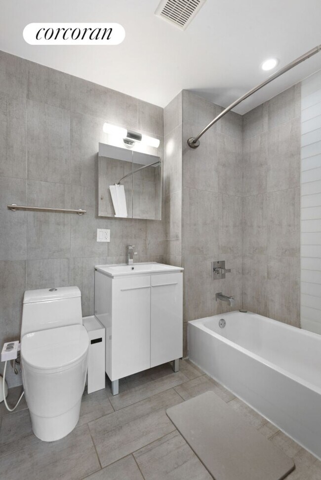 Foto del edificio - 781 E 9th St
