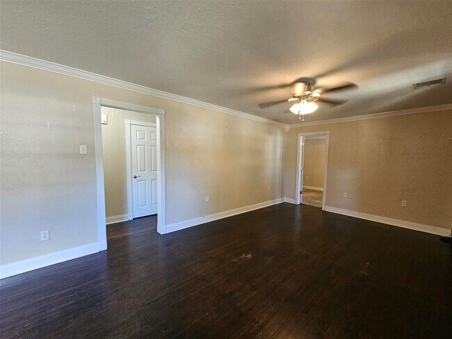 Foto del edificio - 1310 NW Maple Ave