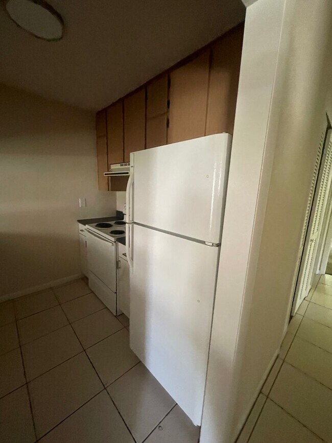 Foto del edificio - 1349 NE 36th Pl