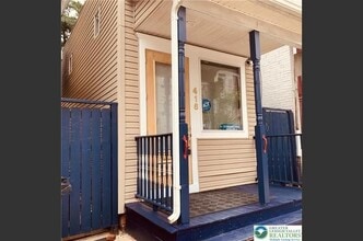 Building Photo - 416 Wyandotte St