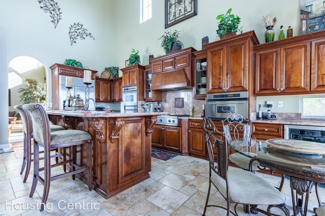 Building Photo - 5 br, 5 bath House - 1194 Terracina Dr