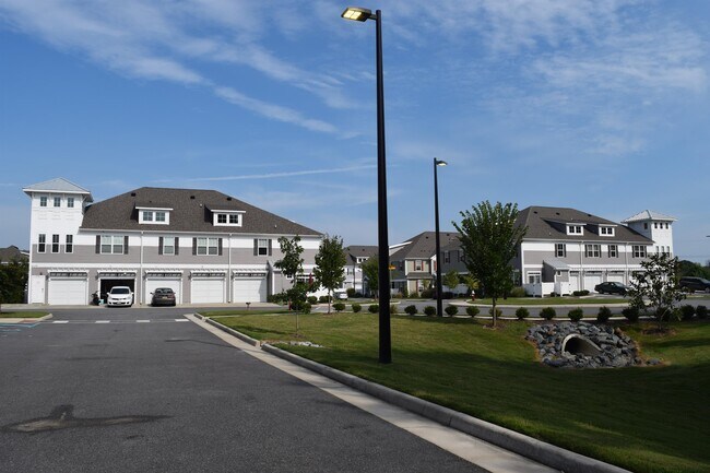 Building Photo - 1208 Tides Edge Ct