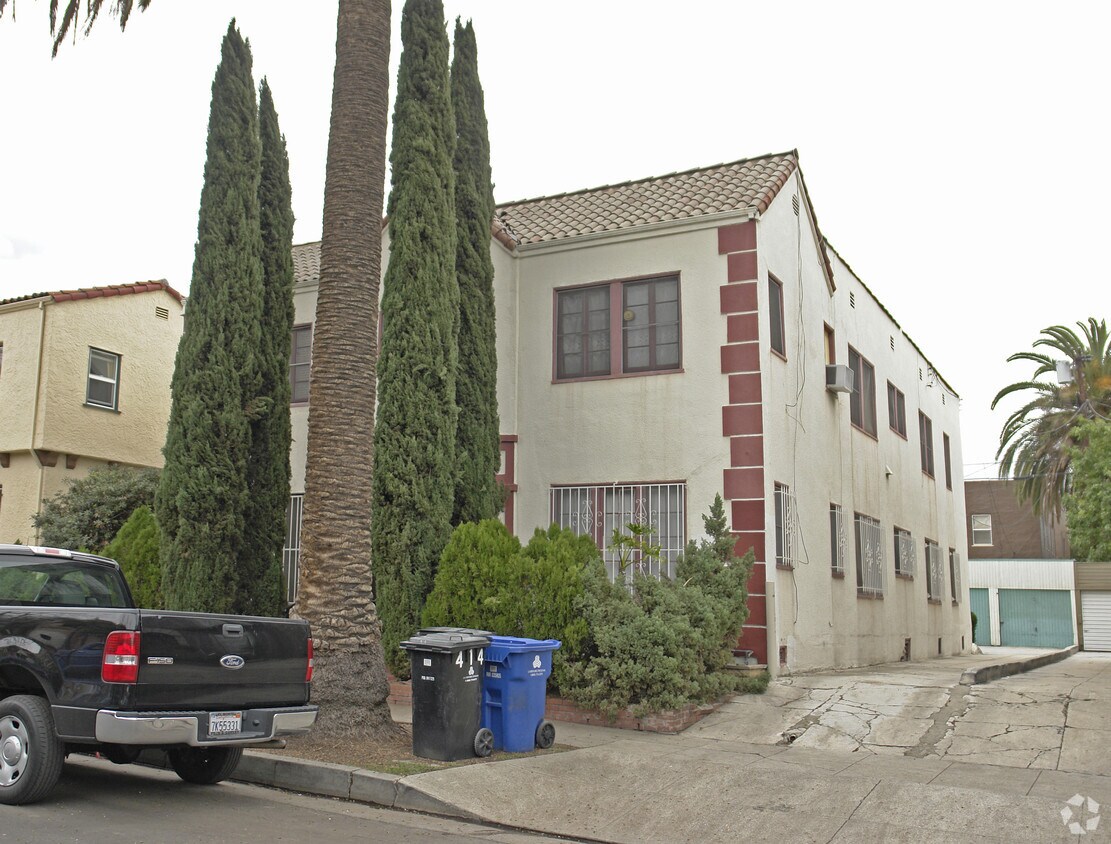 Building Photo - 414 N Orange Grove Ave