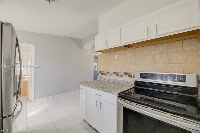 Building Photo - 4 br, 2 bath House - 3510 SW 39th St