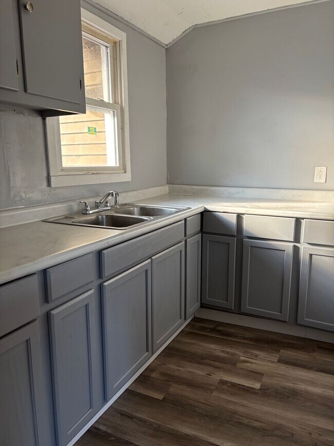 Foto del edificio - 2 Bedroom 1 Bath (Duplex)