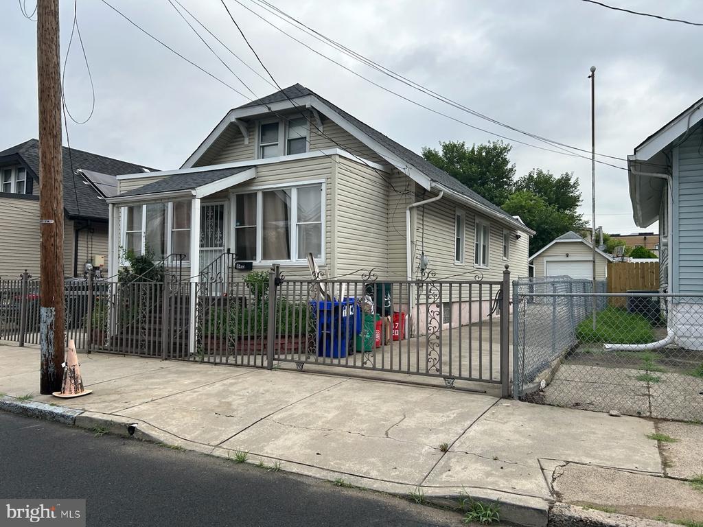 Foto principal - 840 N 30th St