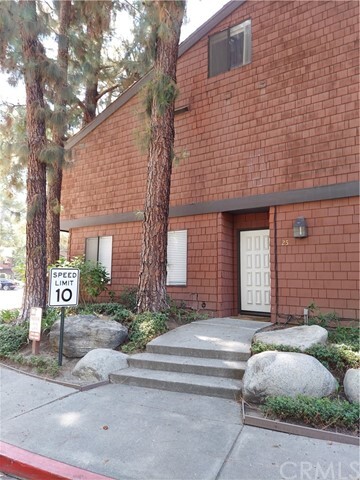Building Photo - 300 S Prospectors Rd