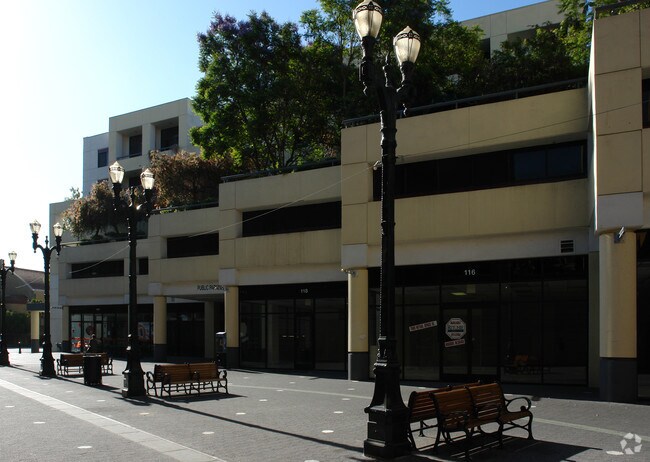 Foto del edificio - Colonnade