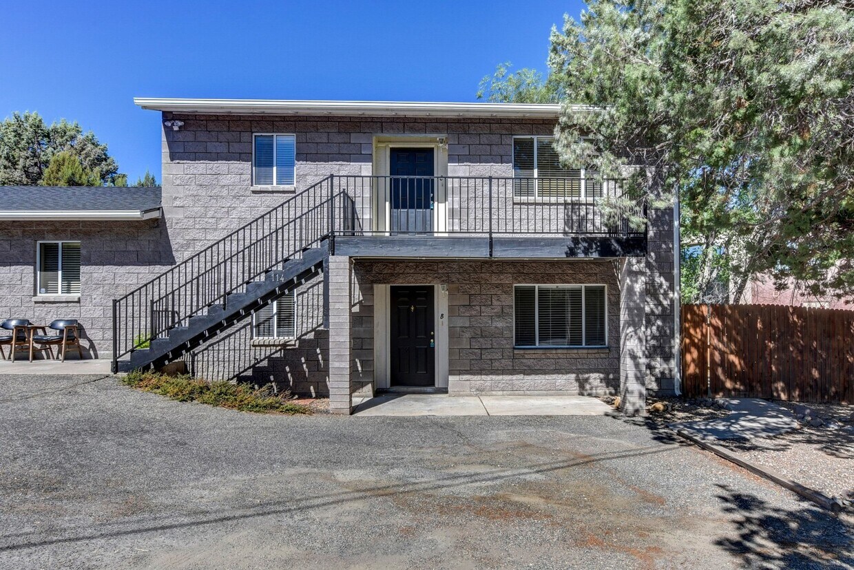 Foto principal - 114 Bradshaw Dr
