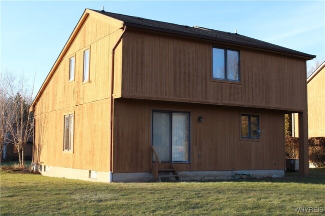 Building Photo - 16 Bluebird Ln