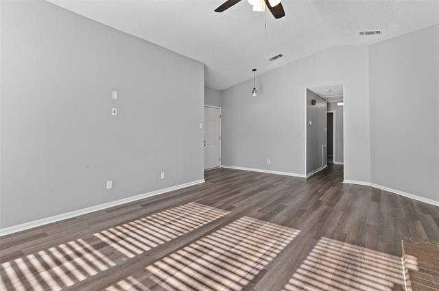 Foto del edificio - 3521 Glenview Dr