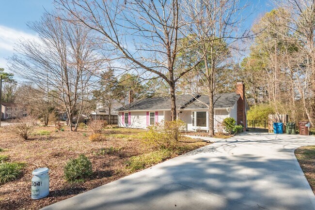 Building Photo - Charming 3-bedroom, 2-bathroom house locat...