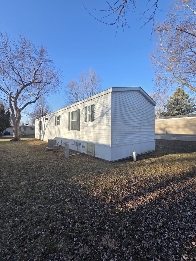 Foto del edificio - 103 Oak Ave