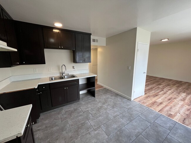 Building Photo - 8517 Cedros Ave