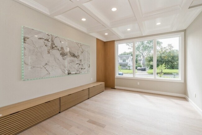 Building Photo - 66 E Gramercy Pl