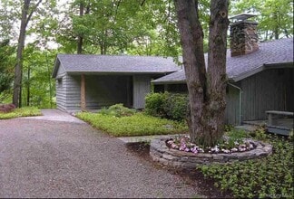 272 Drake Rd