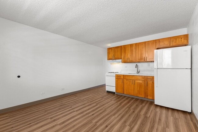 Building Photo - 2122 Lime St