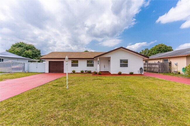Building Photo - 16864 SW 109th Ct