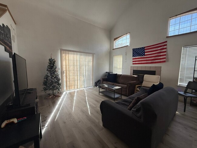 Foto del edificio - 2802 Sycamore Ln