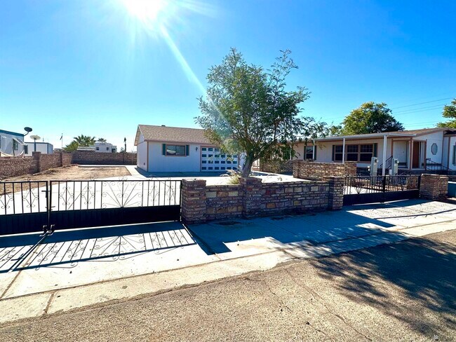 Foto del edificio - 12115 E 39th St