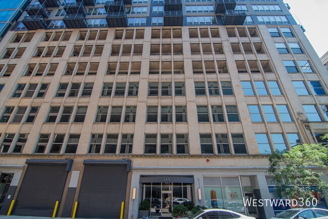 565 W Quincy-510 - 565 W Quincy-510 Apartment