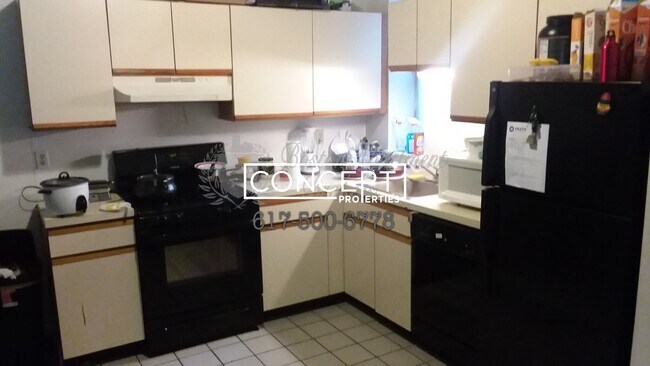 Building Photo - 30 S Huntington Ave