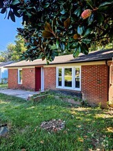 Building Photo - 1207 Wildwood Lake Rd SE