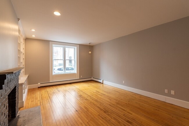 Building Photo - 40 Mt Vernon St