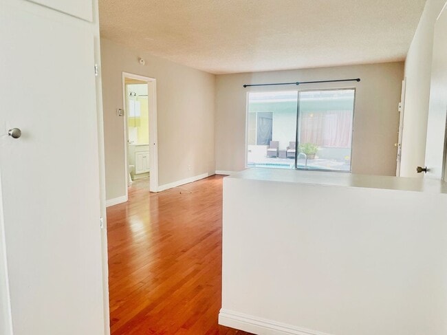Foto del edificio - 941 N San Vicente Blvd