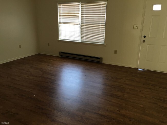 Foto del edificio - 2 br, 1 bath Apartment - 98 Plaza Court