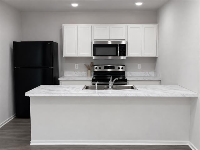 Foto del edificio - 3510 Silver Springs Court