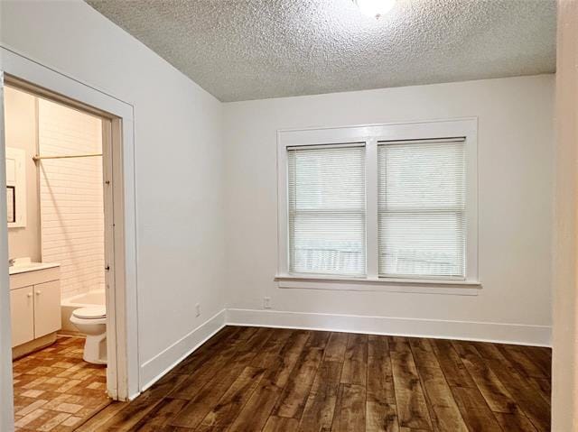 Foto del edificio - 607 Woodbine Ave