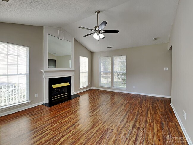 Building Photo - 8623 Treyburn Dr