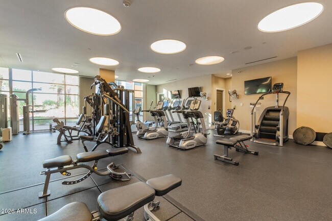 Foto del edificio - 2211 E Camelback Rd
