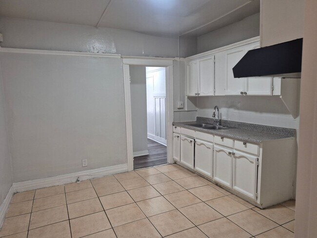 Foto del edificio - 1441 E 43rd St