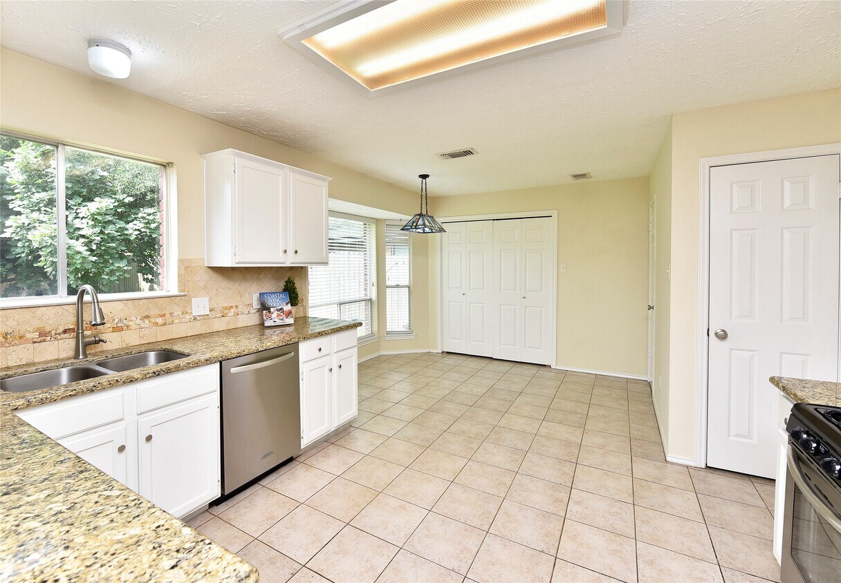 Building Photo - 3522 Pecan Point Dr