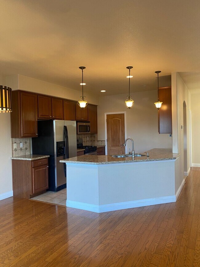 Foto del edificio - Reno Townhome with City Views!