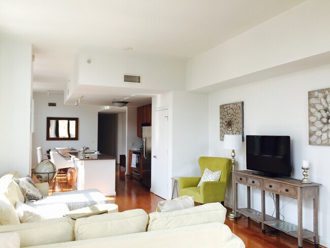 Building Photo - 400 Massachusetts Ave NW Apt 1308