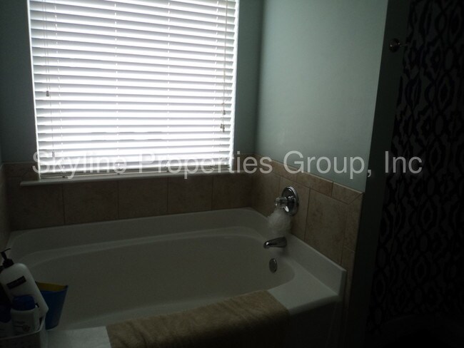 Building Photo - 217 Sable Ridge Way