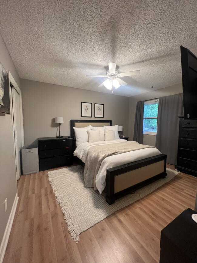 Foto del edificio - 103 E Pleasant View Dr