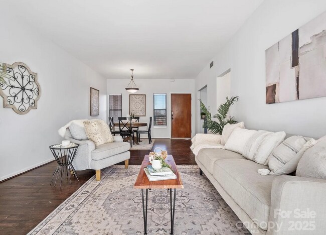 Foto del edificio - 224 N Poplar St