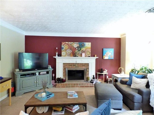 Foto del edificio - 2950 Lexington Trace Dr