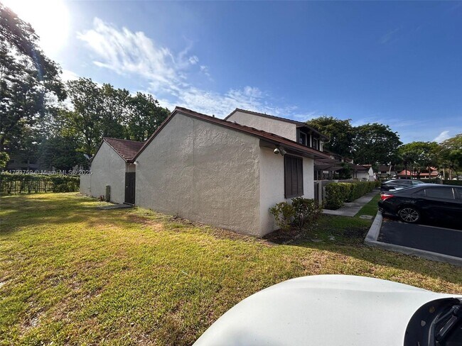 Building Photo - 13301 SW 88th Ter