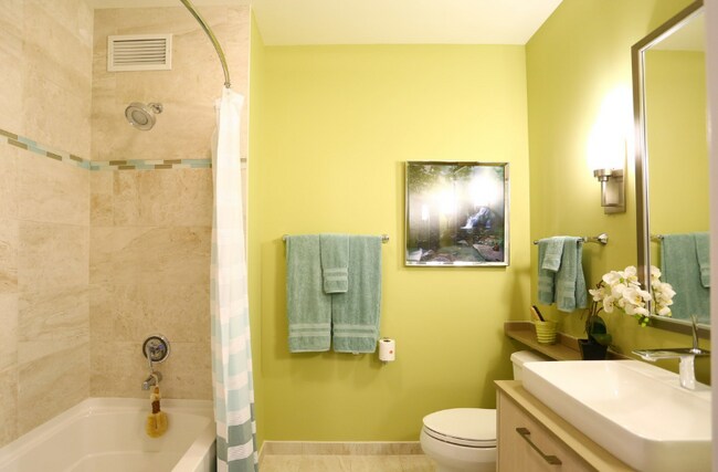 Foto del edificio - 350 W Hubbard St