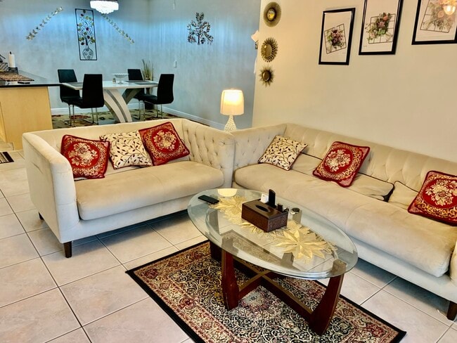 Foto del edificio - 1116 Green Pine Blvd