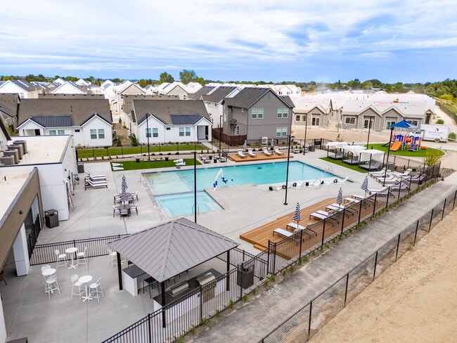 Building Photo - 4206 Hill Ln