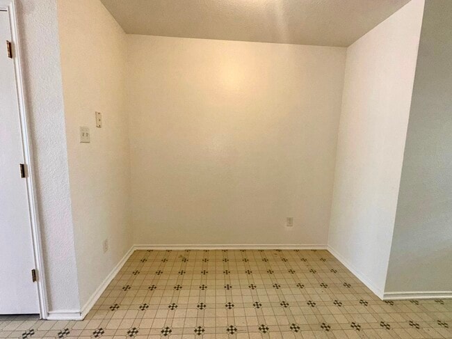 Building Photo - 4406 Mattie Dr