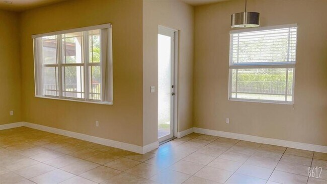 Building Photo - 8711 Waterside Ct