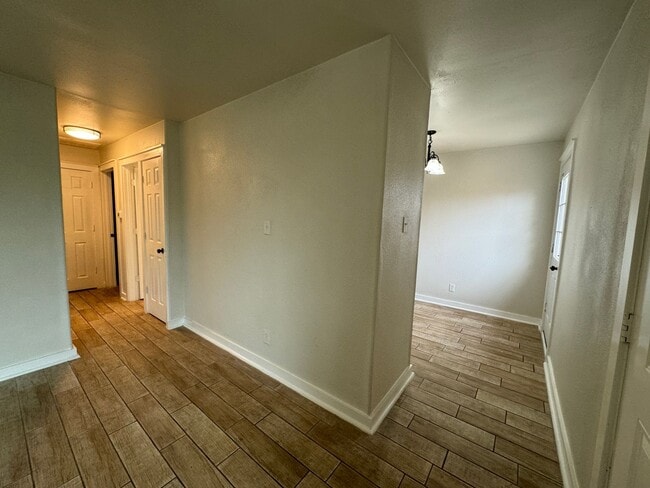 Foto del edificio - 2316 Andover Dr